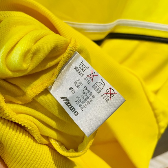 Mizuno Women's Softshell Running Jacket, Size Large (feel like small) - Picture 4 of 5